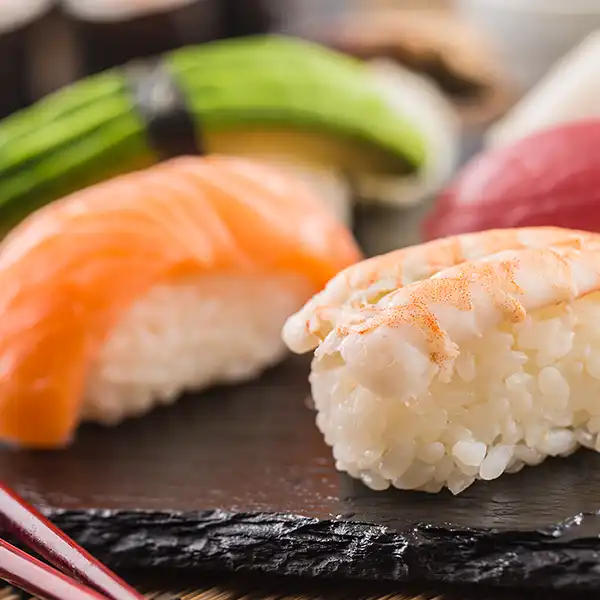 3-kitchen-food-image-sushi-maki-03