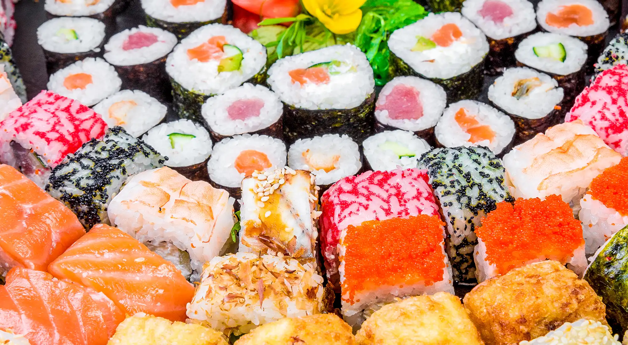 3-kitchen-food-menu-sushi-box-01